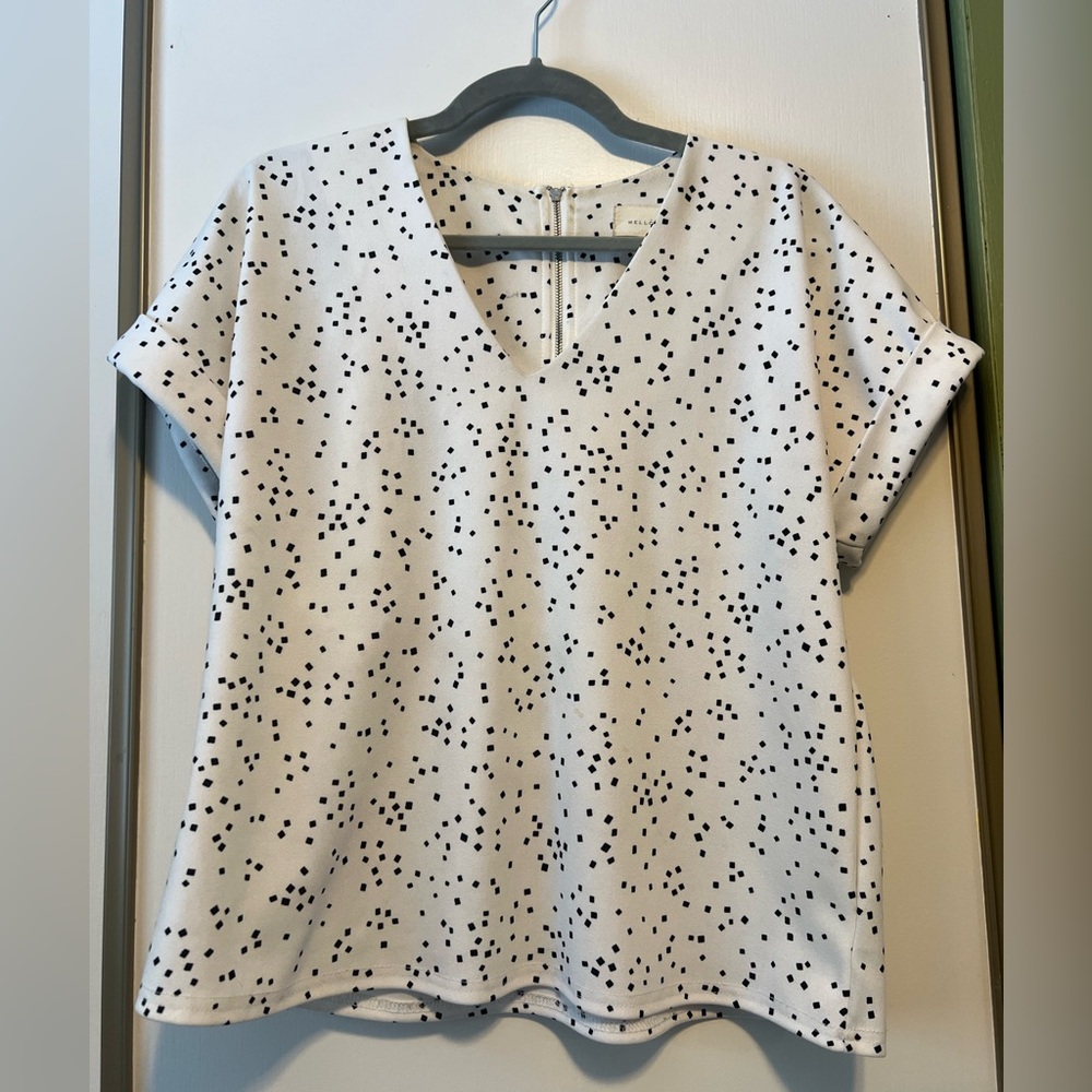 MELLODAY White and Black Speckled V-Neck Blouse